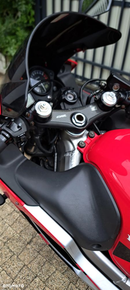 Honda CBR - 32