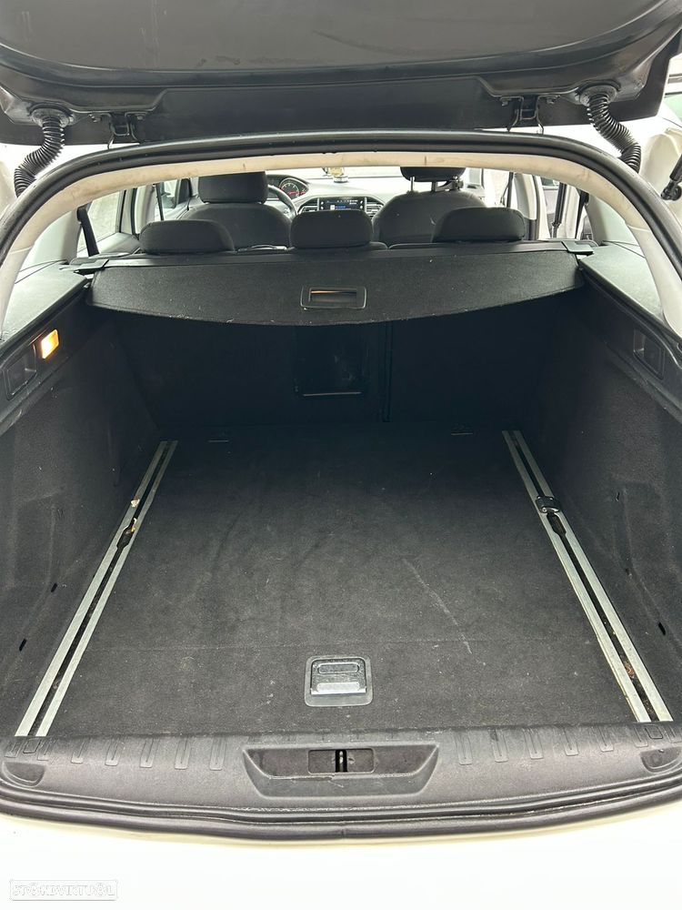 Peugeot 308 SW 1.5 BlueHDi GT EAT8 - 9