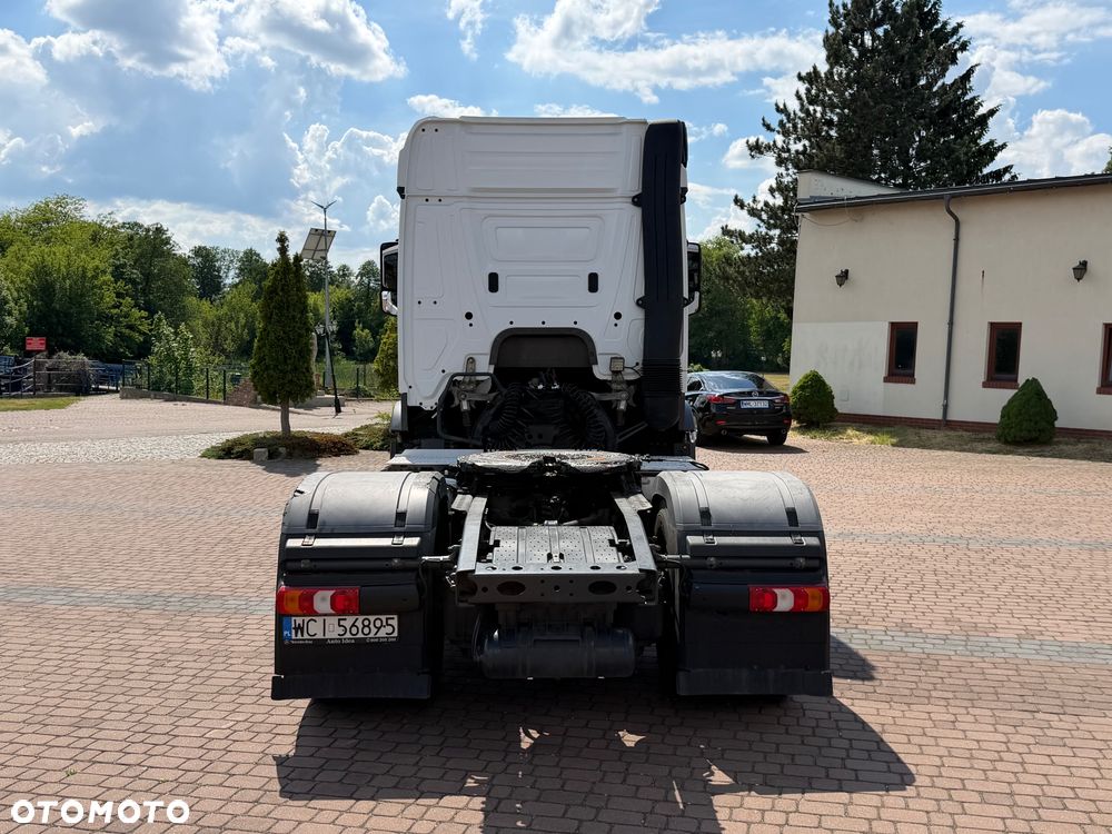 Mercedes-Benz Actros - 4