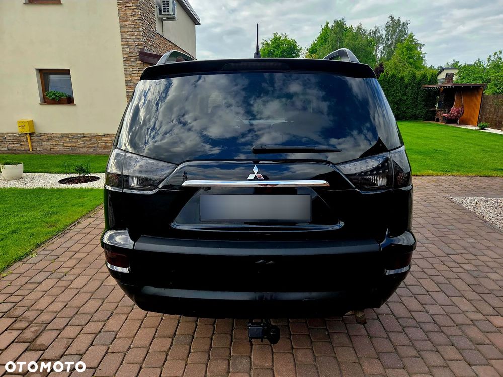 Mitsubishi Outlander - 10