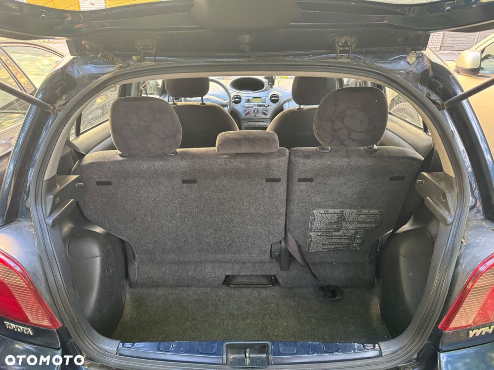 Toyota Yaris - 4