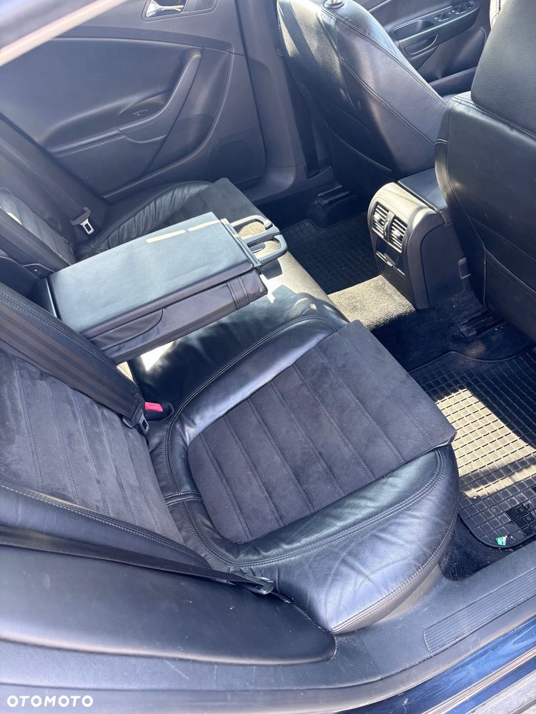 Volkswagen Passat 2.0 TDI DPF Highline - 17