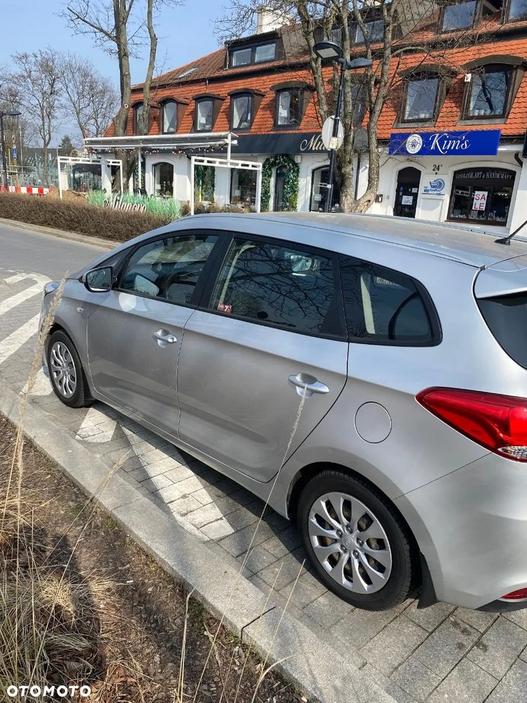 Kia Carens 1.6 GDI M - 14