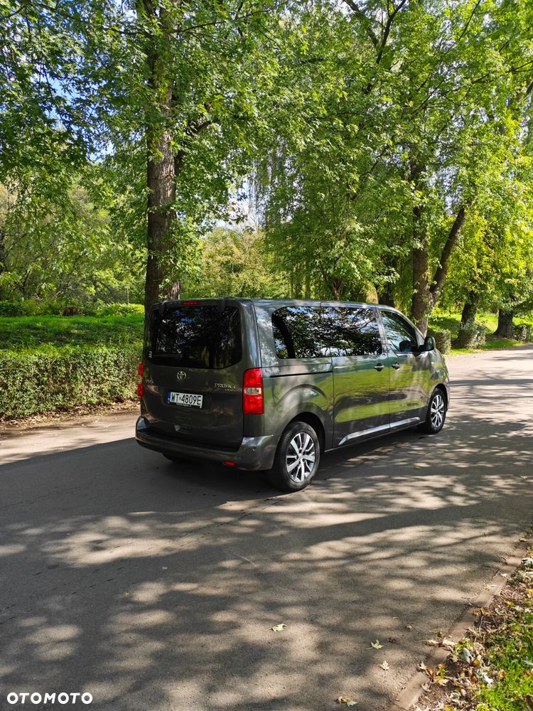 Toyota ProAce Kombi 2.0 D-4D Medium 2,8t - 2