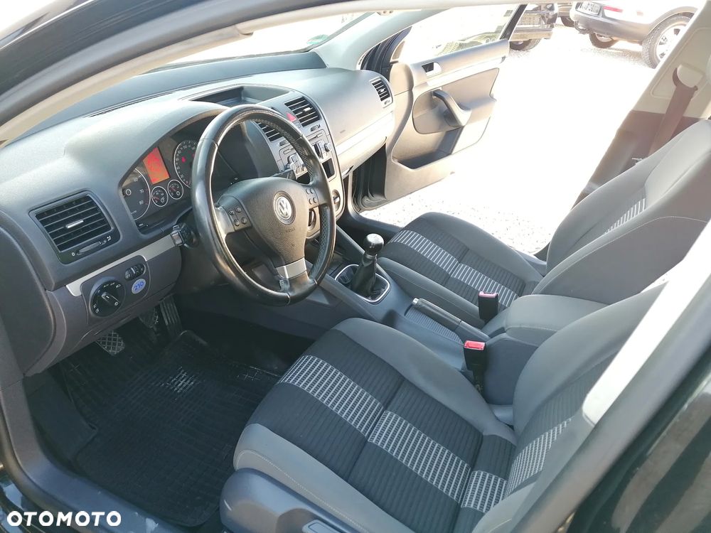 Volkswagen Golf 1.6 United - 11