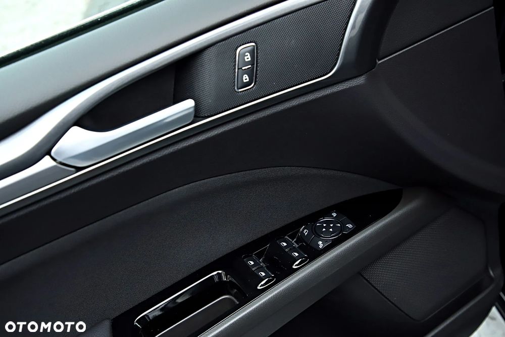 Ford Mondeo 2.0 EcoBlue Titanium - 20