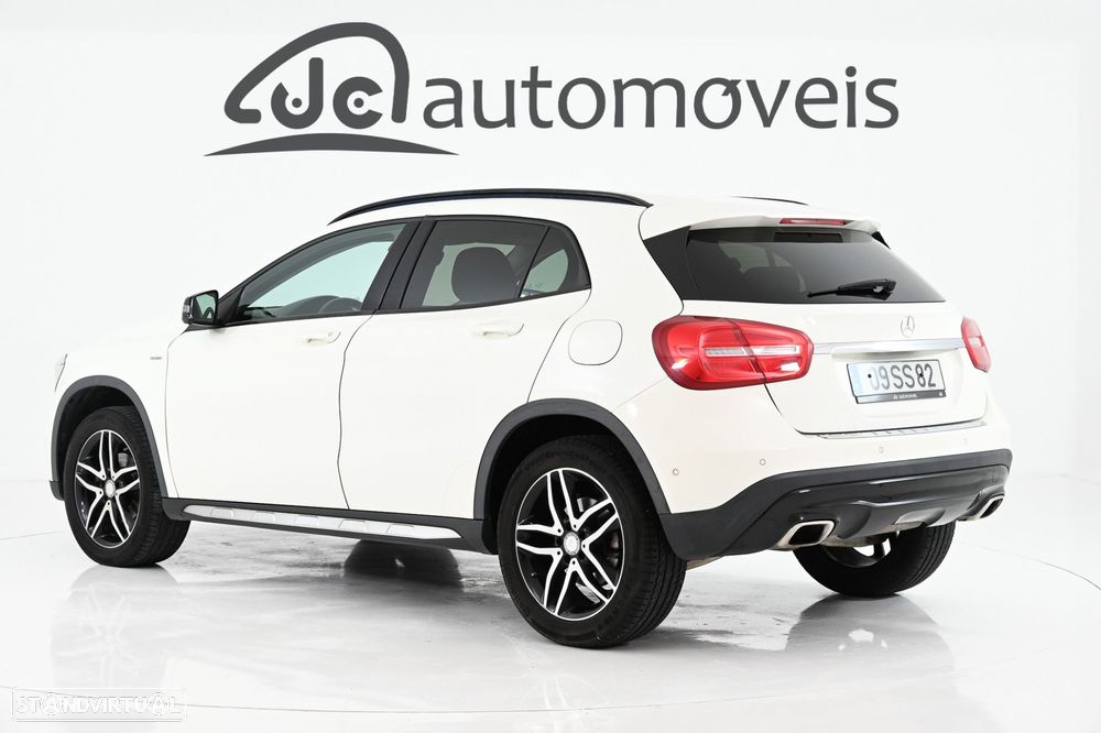 Mercedes-Benz GLA 180 d AMG Line - 2