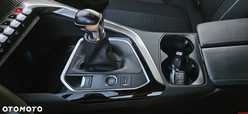 Peugeot 3008 PureTech 130 Stop & Start GPF Active Business-Paket - 14