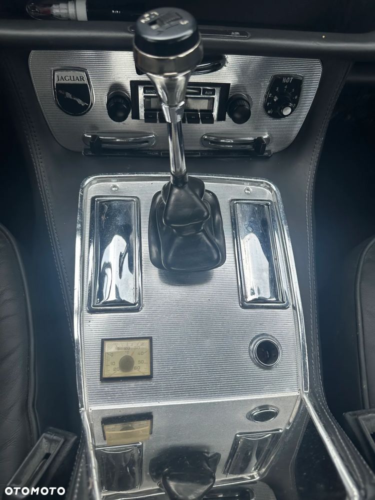 Jaguar XJ - 24
