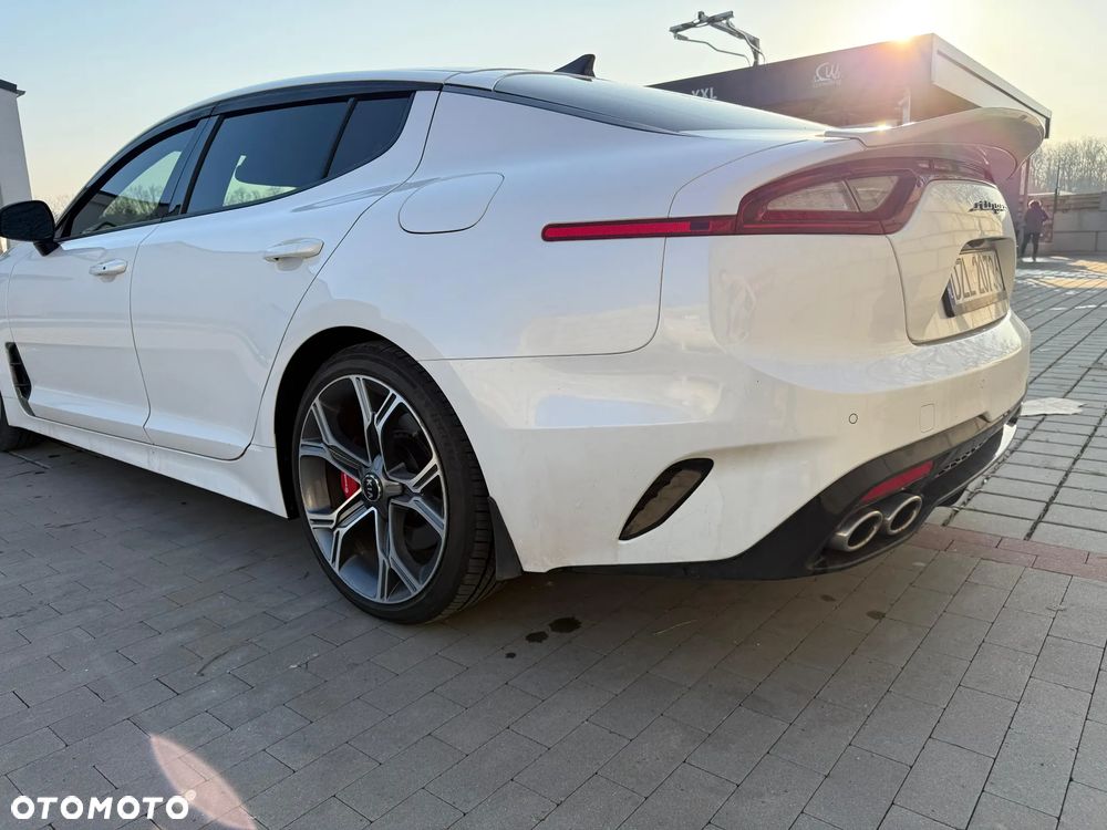 Kia Stinger 3.3 T-GDI V6 GT AWD - 33