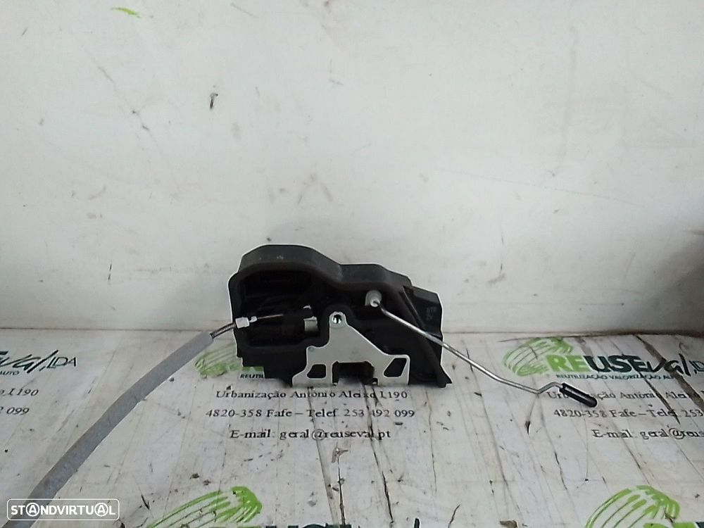 Fecho Da Porta Trás Esq Bmw 1 (F20) - 2