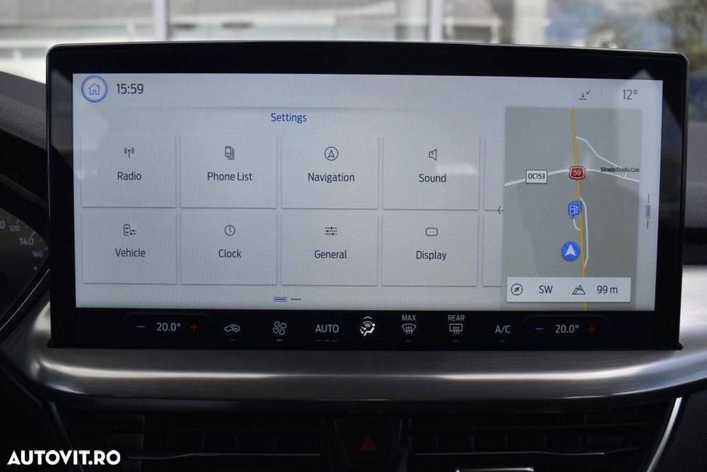 Ford Focus 1.0 EcoBoost 6MT MHEV Titanium - 24