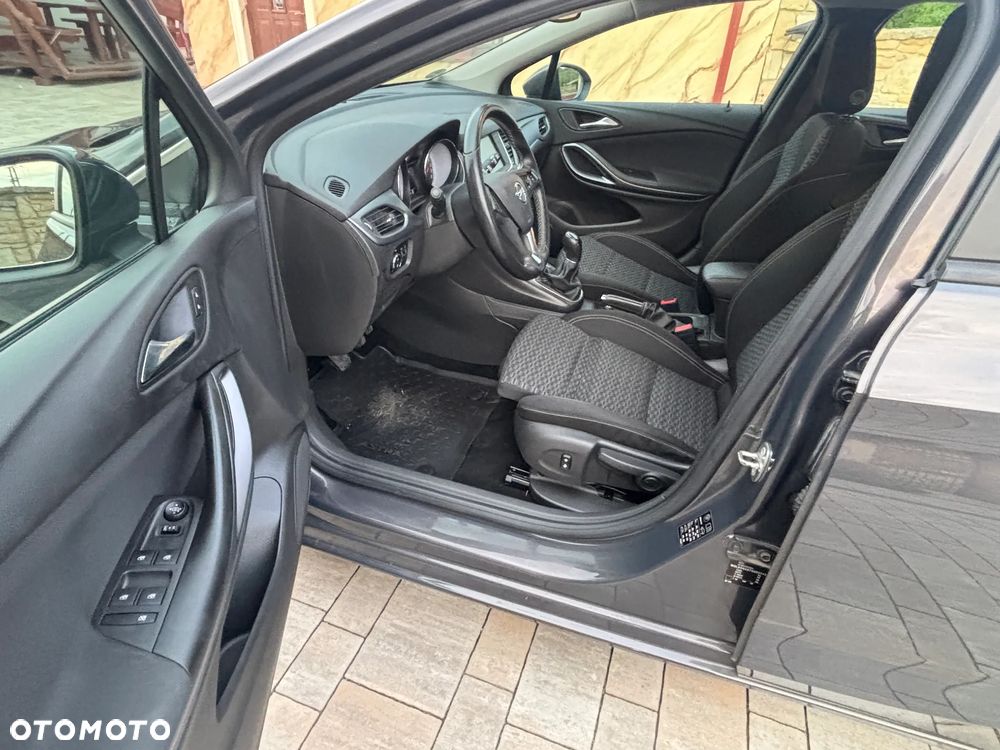 Opel Astra 1.4 Turbo Cosmo - 15
