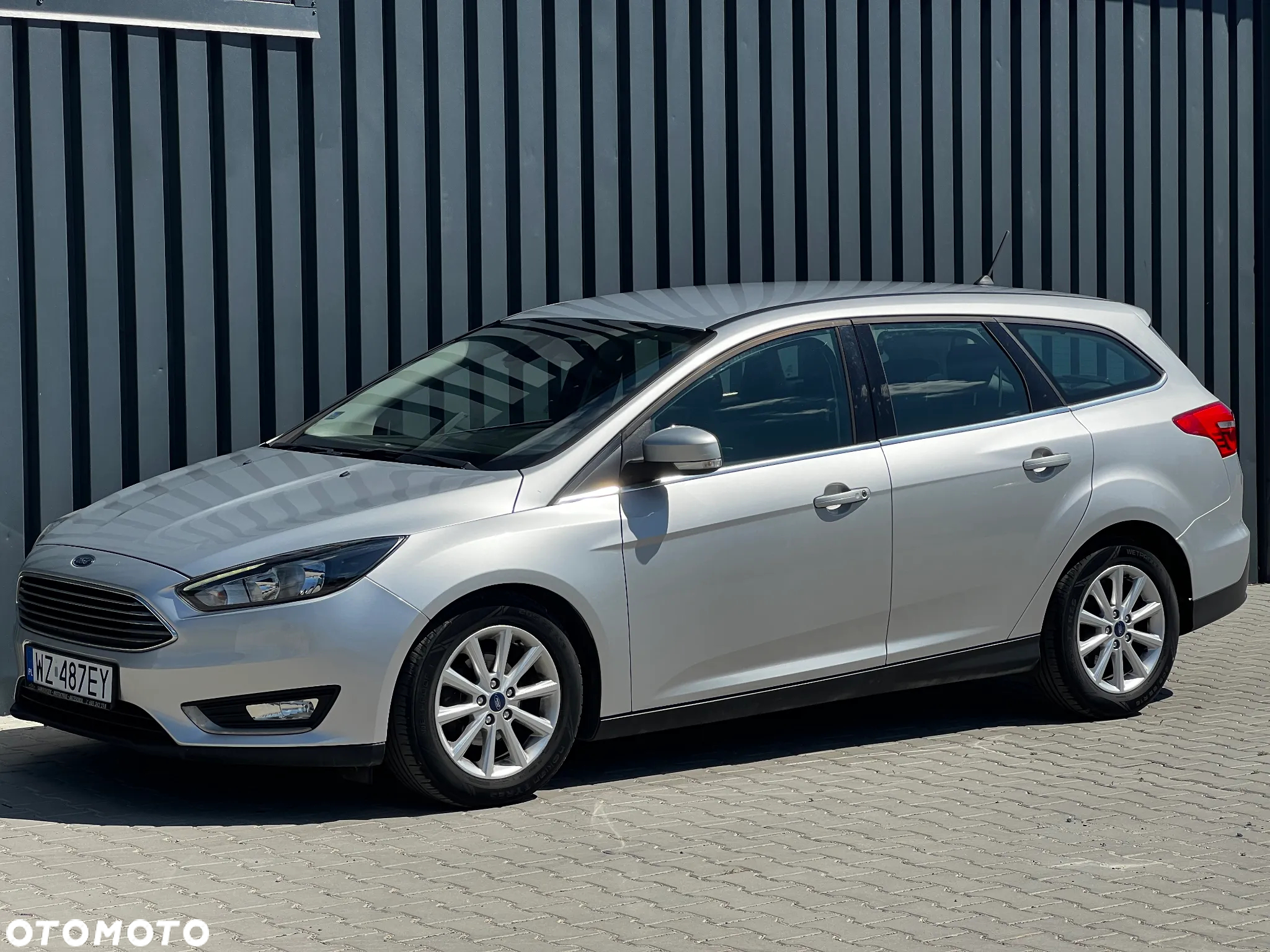 Ford Focus Turnier 1.5 EcoBlue Start-Stopp-System TITANIUM - 6