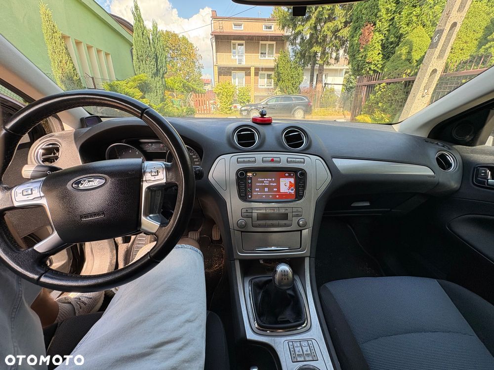 Ford Mondeo - 8