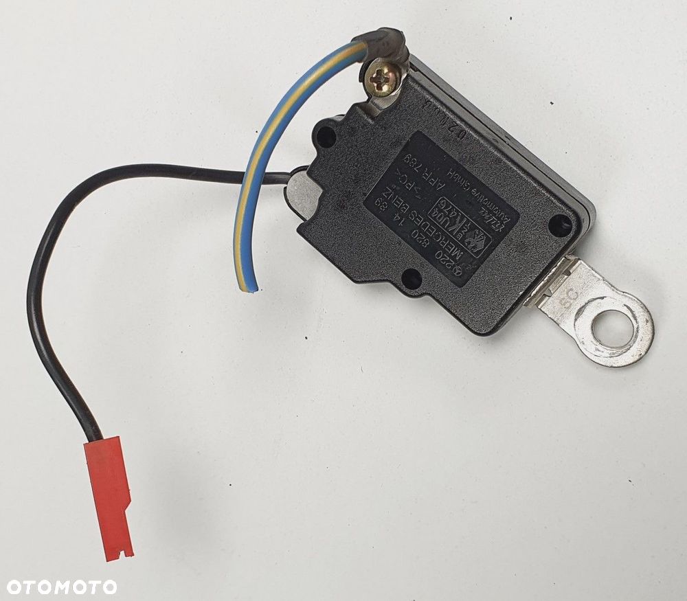 WZMACNIACZ ANTENY MERCEDES W220 2208201489 - 1