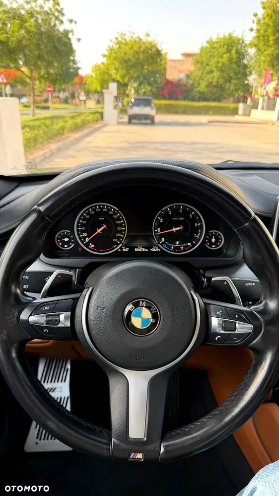 BMW X6 xDrive50i M Sport - 12