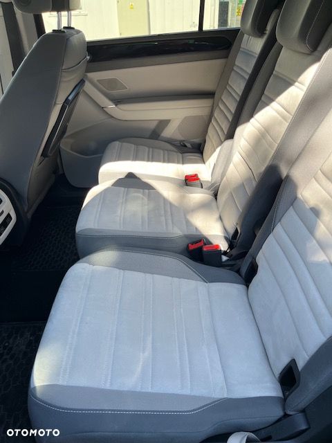 Volkswagen Touran - 15