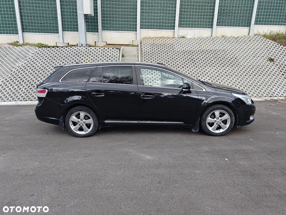 Toyota Avensis 1.8 Sol plus - 16