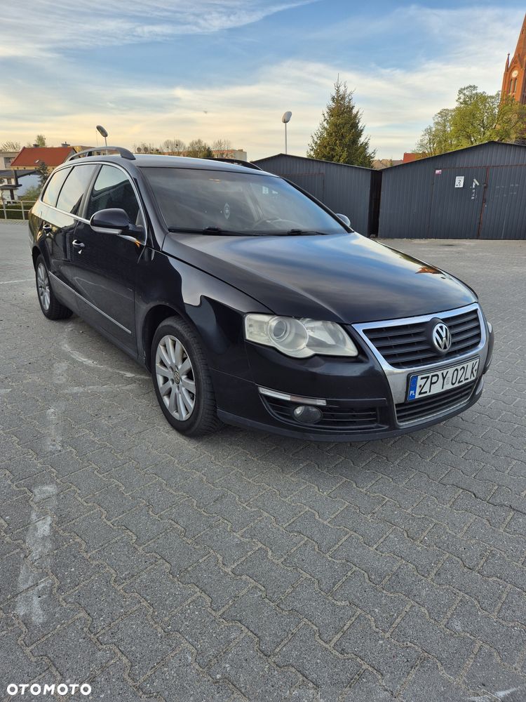Volkswagen Passat 2.0 TDI Trendline DSG - 1