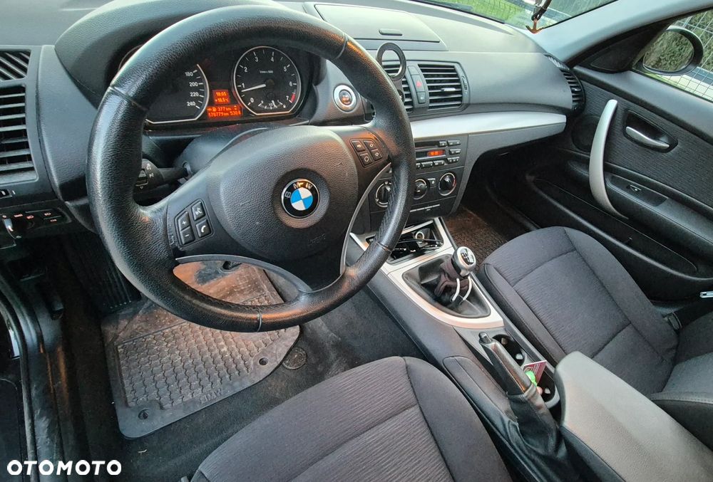 BMW Seria 1 116i - 8