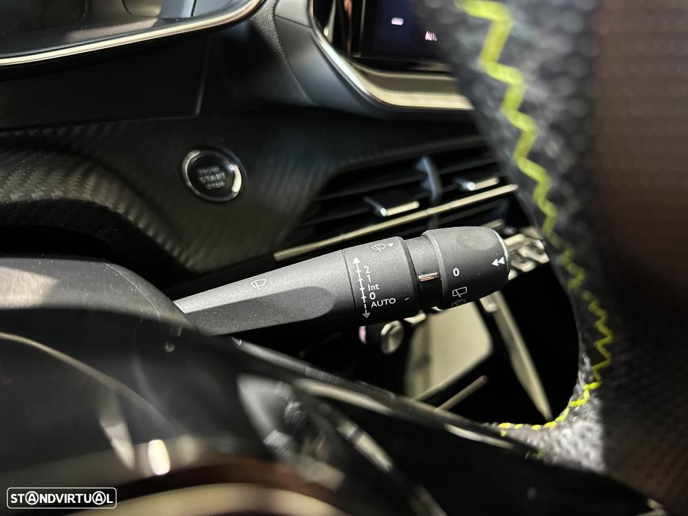 Peugeot e-2008 54 kWh GT - 39
