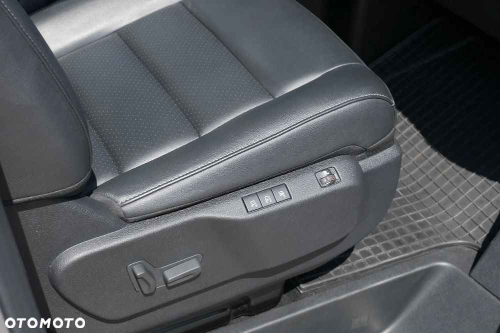 Opel Zafira 2.0 D M Elegance - 12