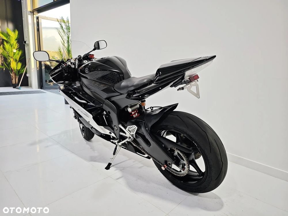 Yamaha R6 - 14