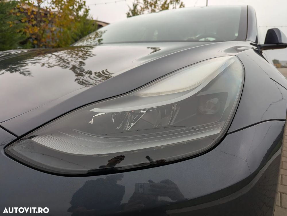 Tesla Model 3 - 20