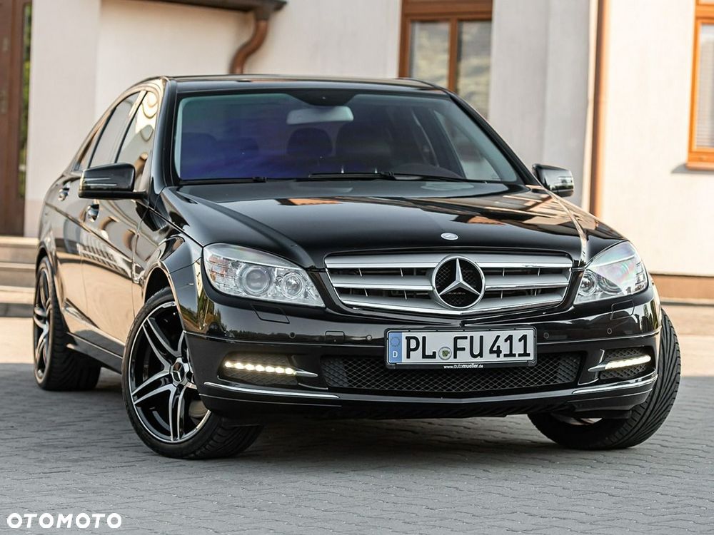 Mercedes-Benz Klasa C 350 CDI DPF 7G-TRONIC BlueEFFICIENCY Avantgarde - 4