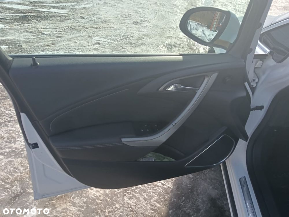 Opel Astra 1.7 CDTI DPF Cosmo - 16