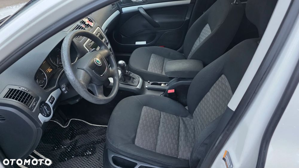 Skoda Octavia 1.6 - 9