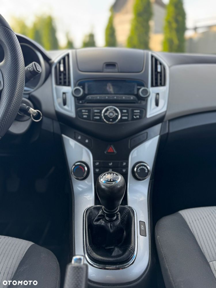 Chevrolet Cruze - 18