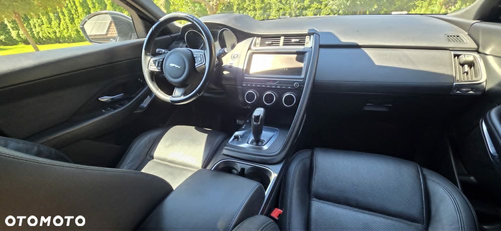 Jaguar E-Pace 2.0 i4P AWD R-Dynamic S - 17