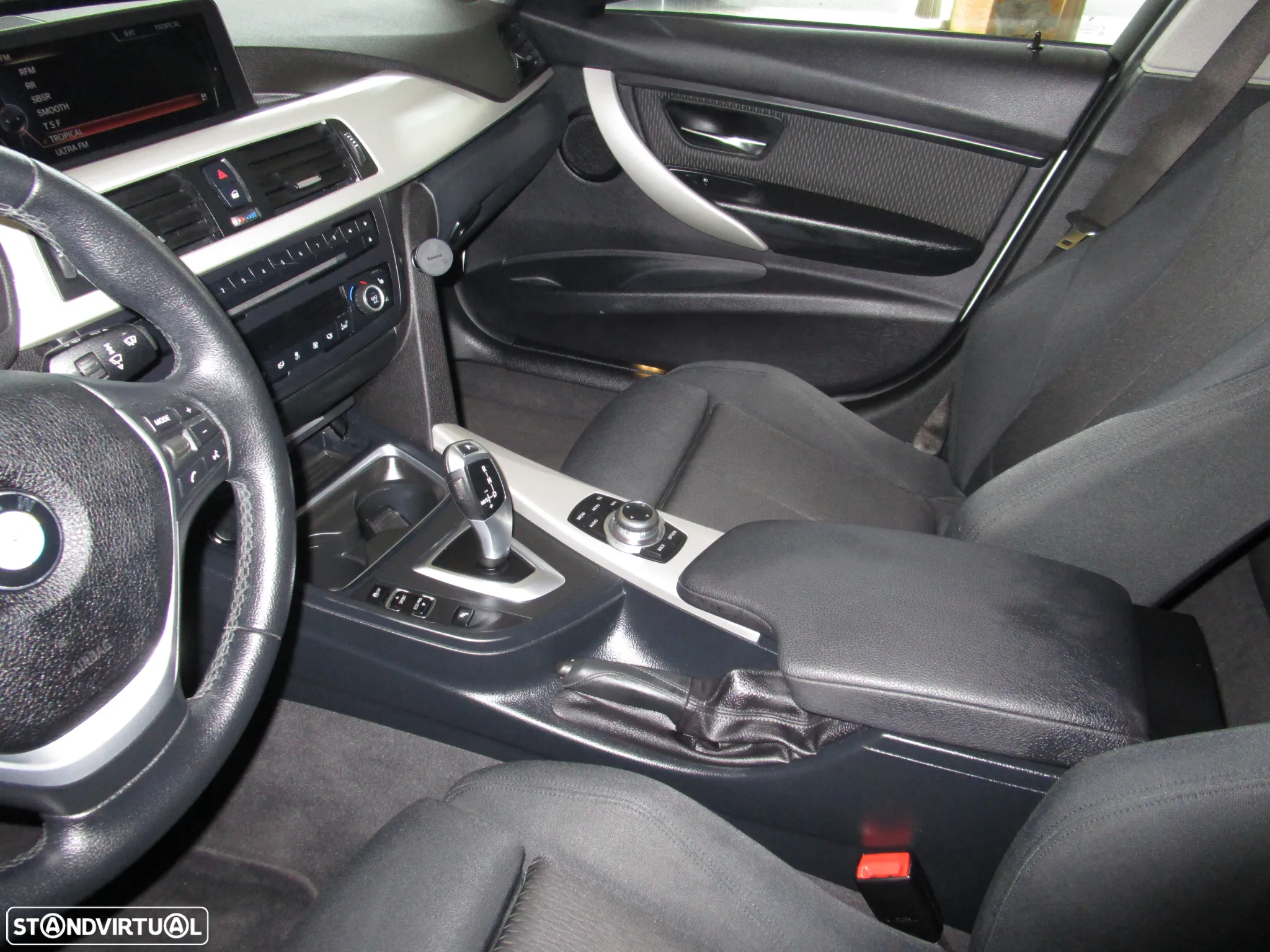 BMW 320 d Touring Aut. Sport Line - 17
