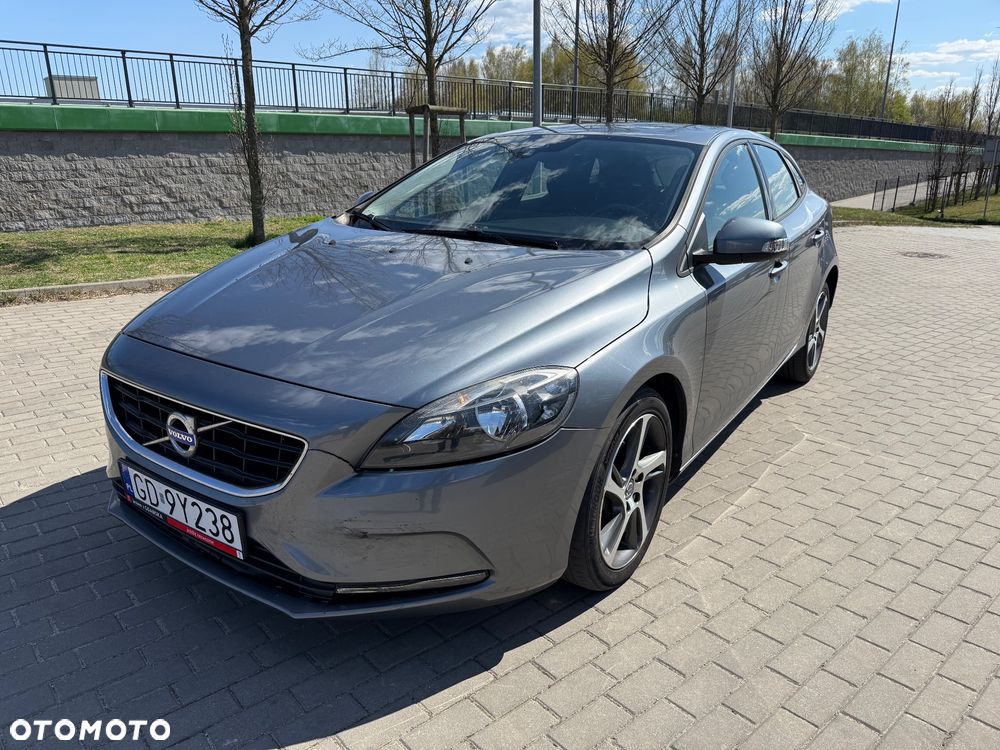 Volvo V40 D4 Momentum - 9