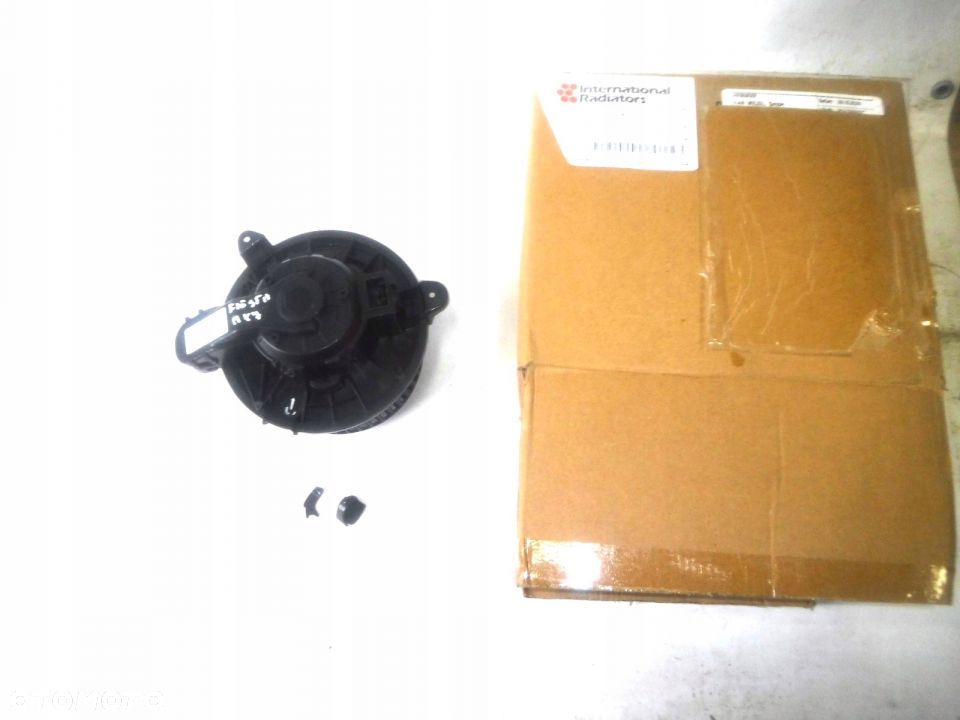 B-MAX COURIER FIESTA MK7 DMUCHAWA NOWA - 1