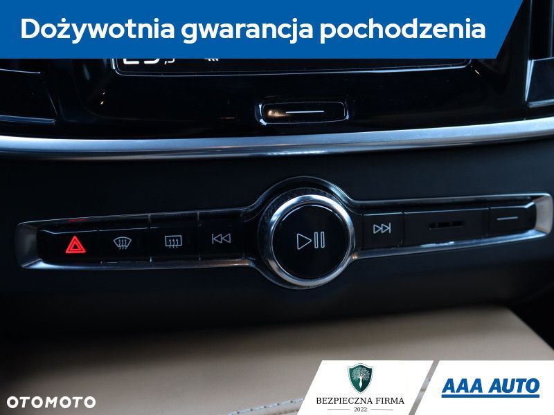 Volvo V90 Cross Country - 21