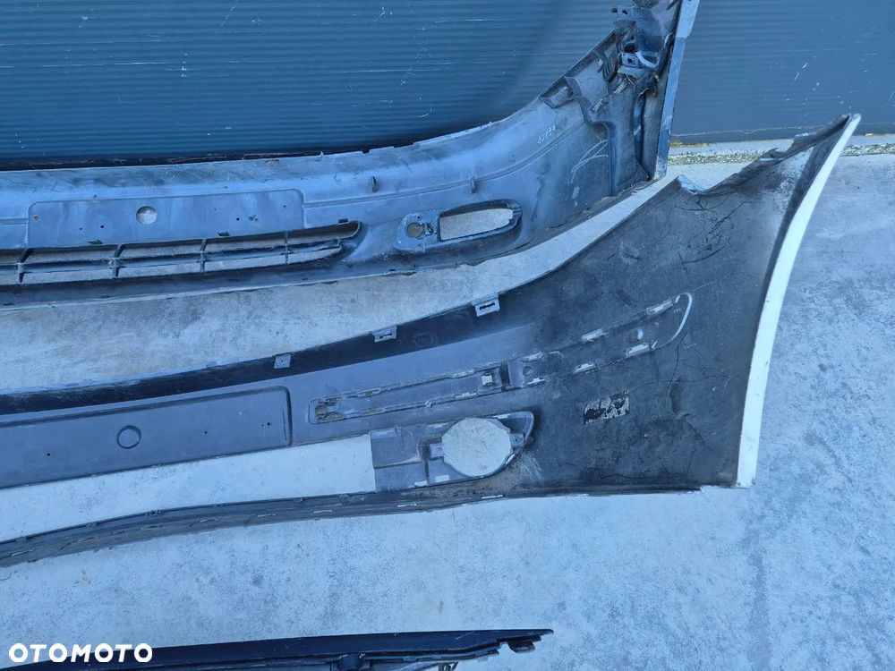 ZDERZAK PRZÓD TYŁ LAGUNA I - 35