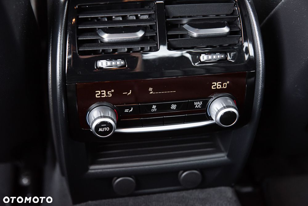 BMW Seria 5 520d M Sport Edition - 32