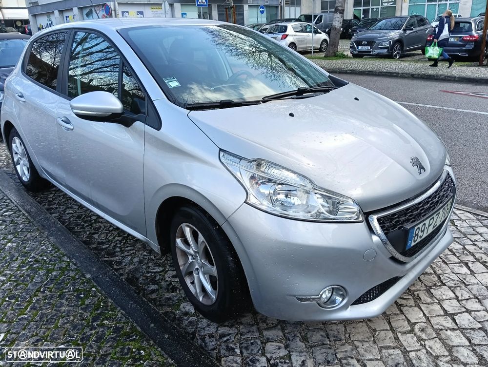 Peugeot 208 1.2 VTi Allure - 6