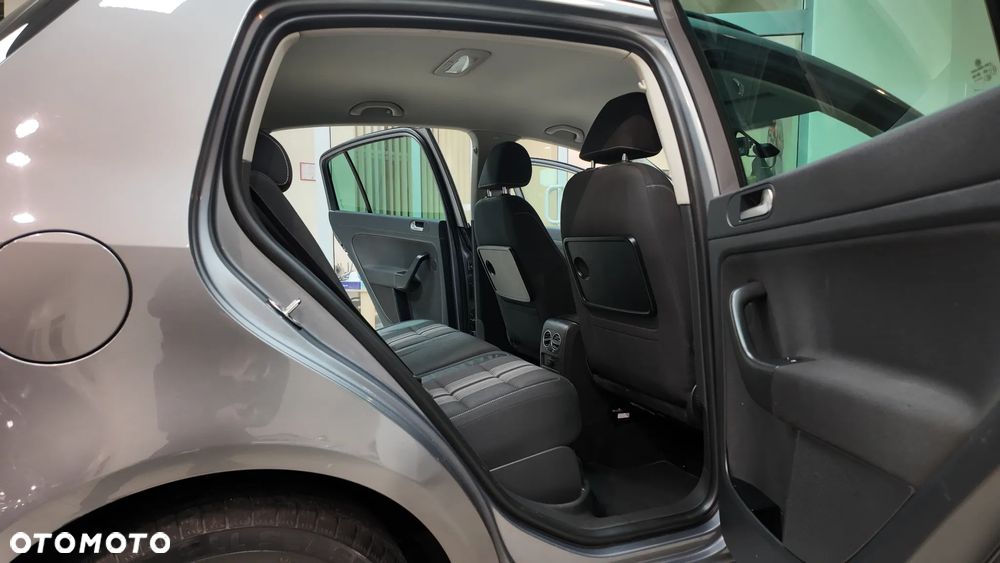 Volkswagen Golf Plus 1.6 TDI DPF MATCH - 28