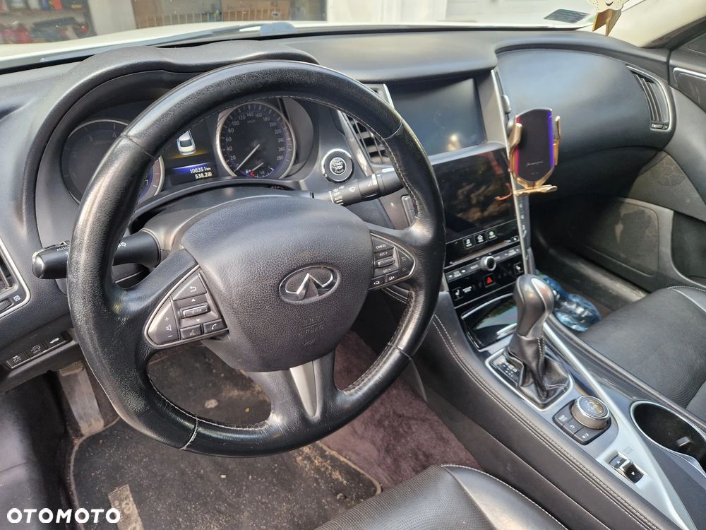Infiniti Q50 - 8