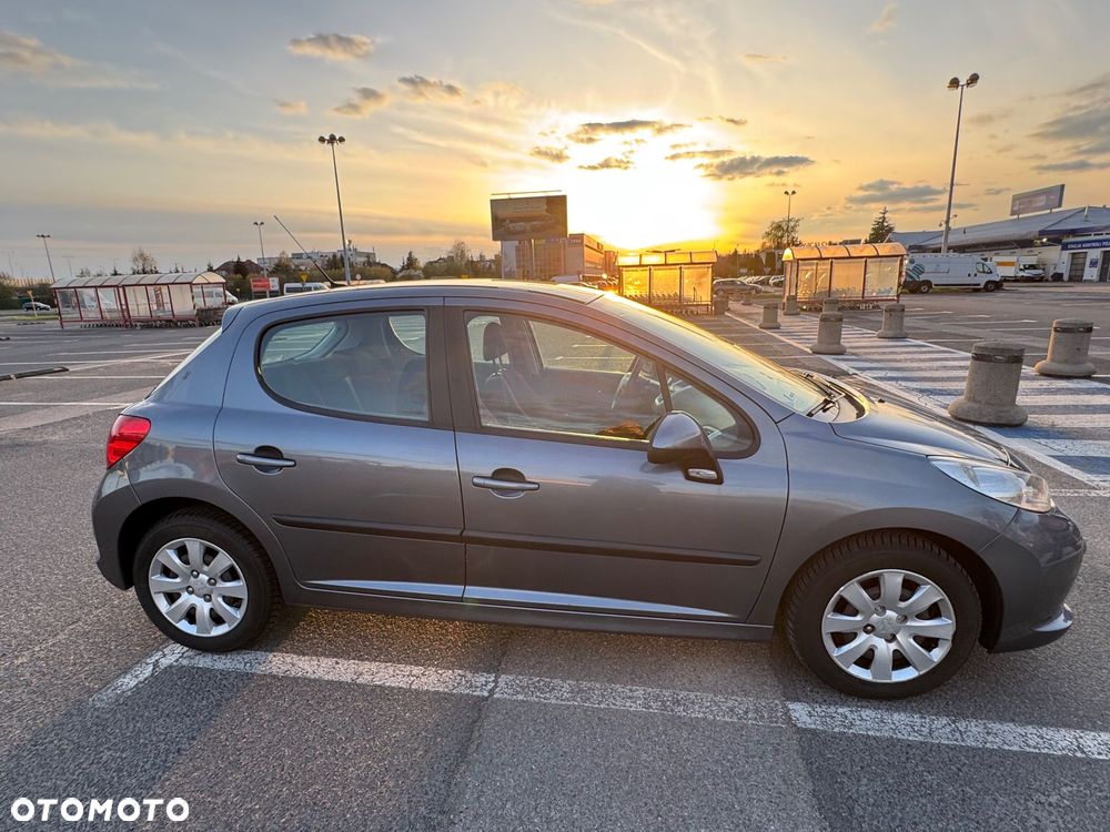 Peugeot 207 1.4 nICE - 16