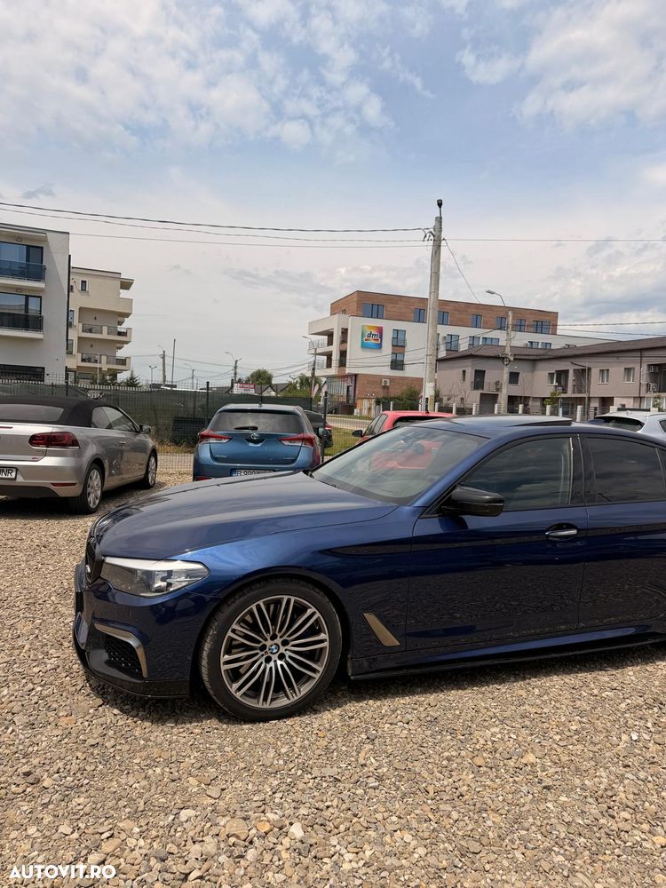 BMW Seria 5 550i xDrive AT - 23