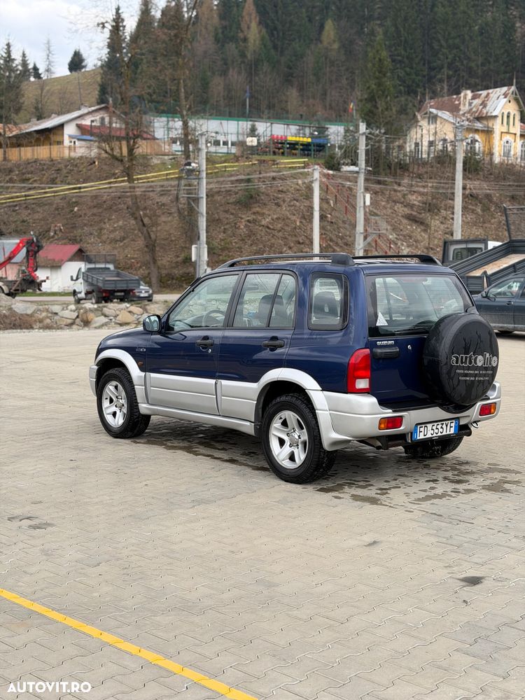 Suzuki Grand Vitara 2.0 Comfort Limited - 8