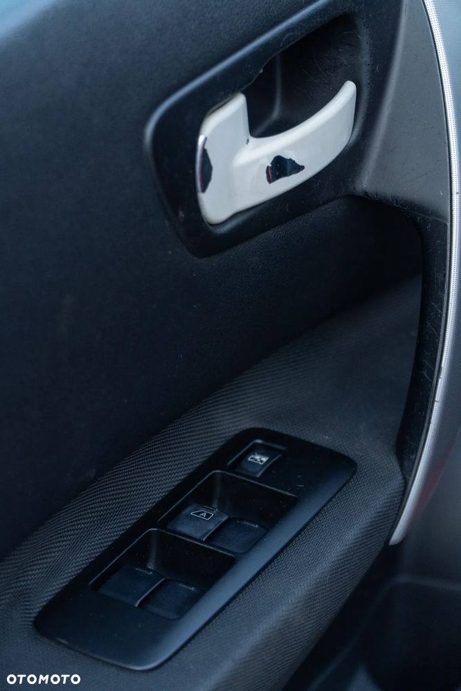 Nissan Qashqai - 10