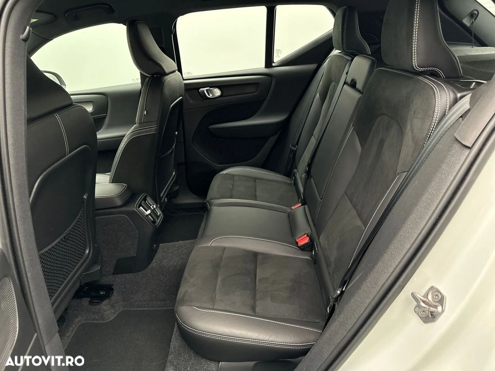 Volvo XC 40 Recharge Twin Motor AWD Plus - 6