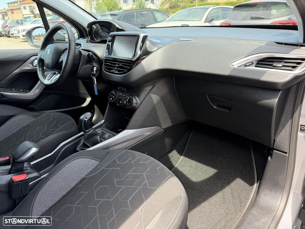 Peugeot 2008 1.6 BlueHDi Allure - 16