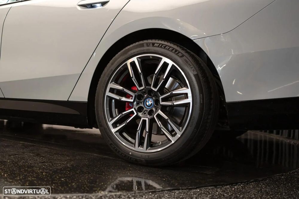BMW 530 e Pack Desportivo M - 46